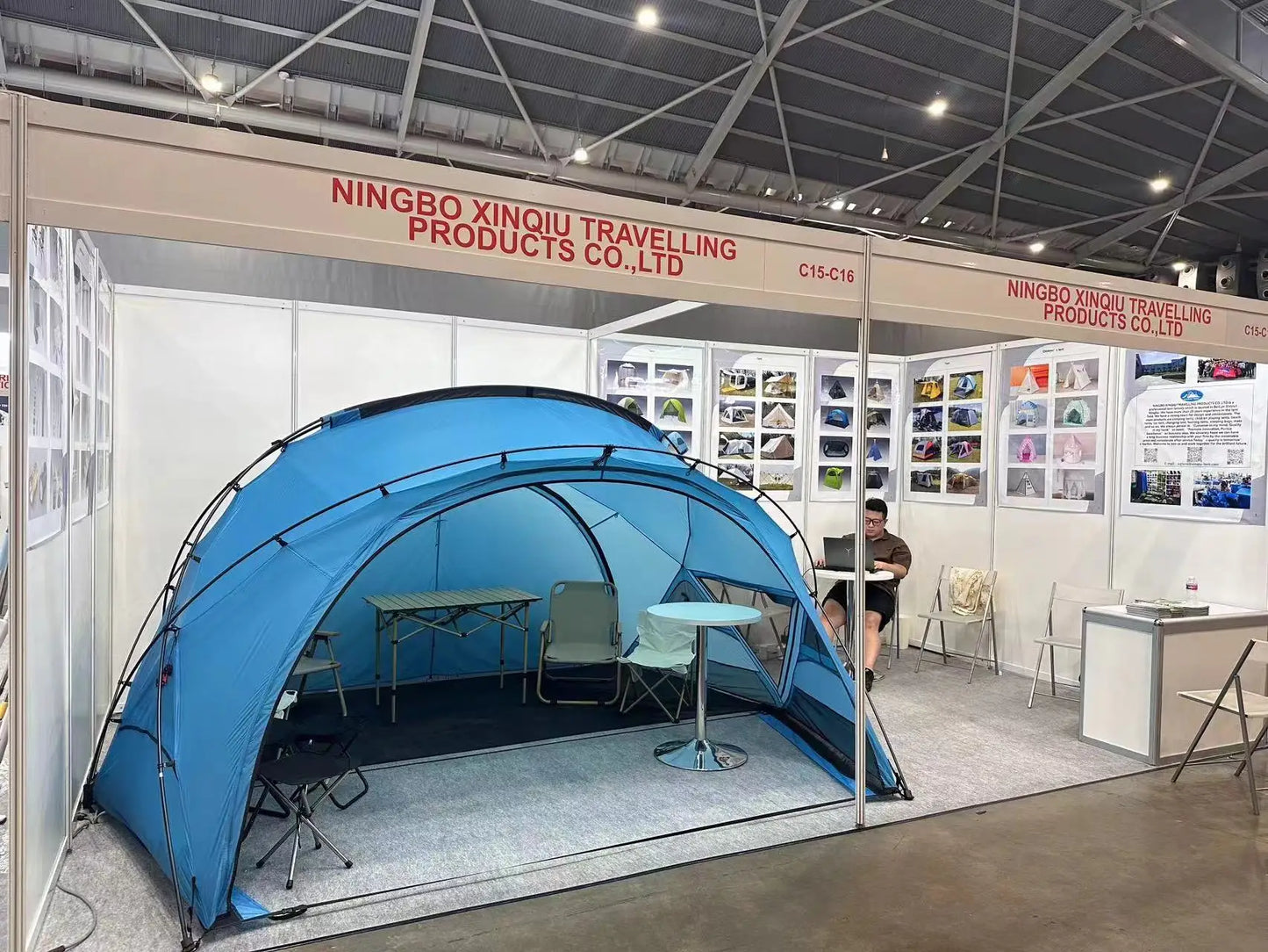 Portable 210D Oxford Pickup Truck Tent Rear Truck Awning For Outdoor Camping Waterproof Capacity 4 Person Foldable Car Rear Tent