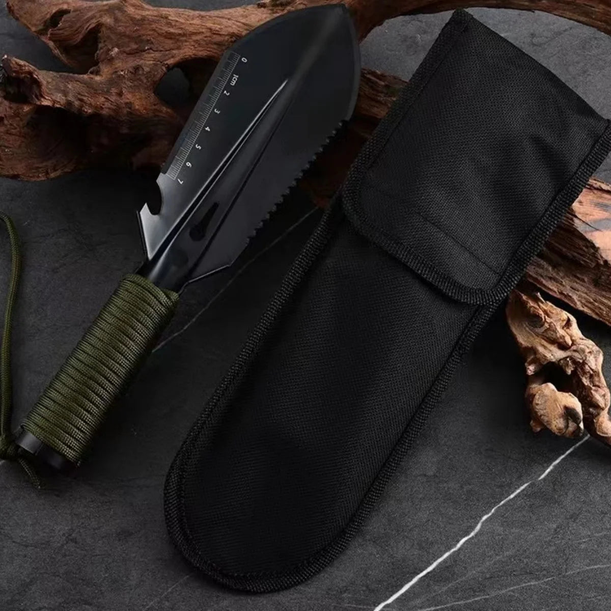 Gardeners use garden spades to shovel camping tools by hand