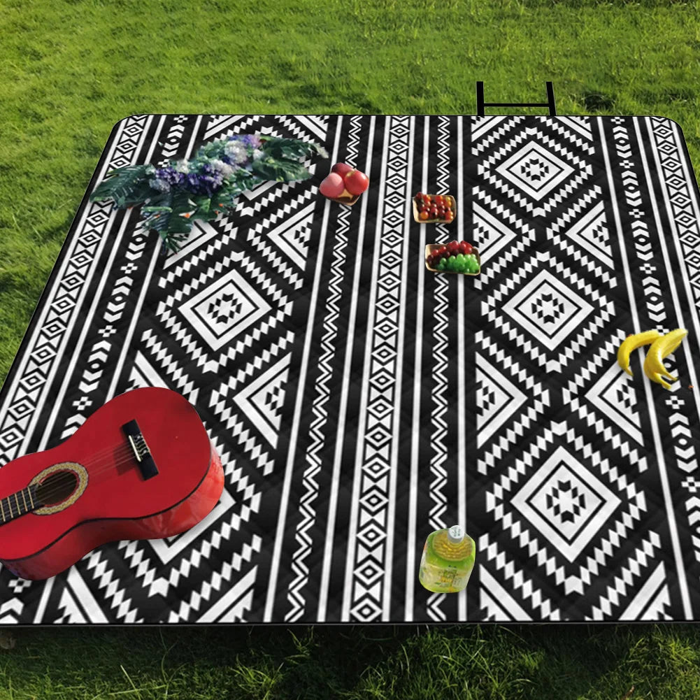 Large Outdoor Foldable Blanket Waterproof Camping Picnic Moisture-proof Mat Tent Mat for Camping Park Beach Travelling Family